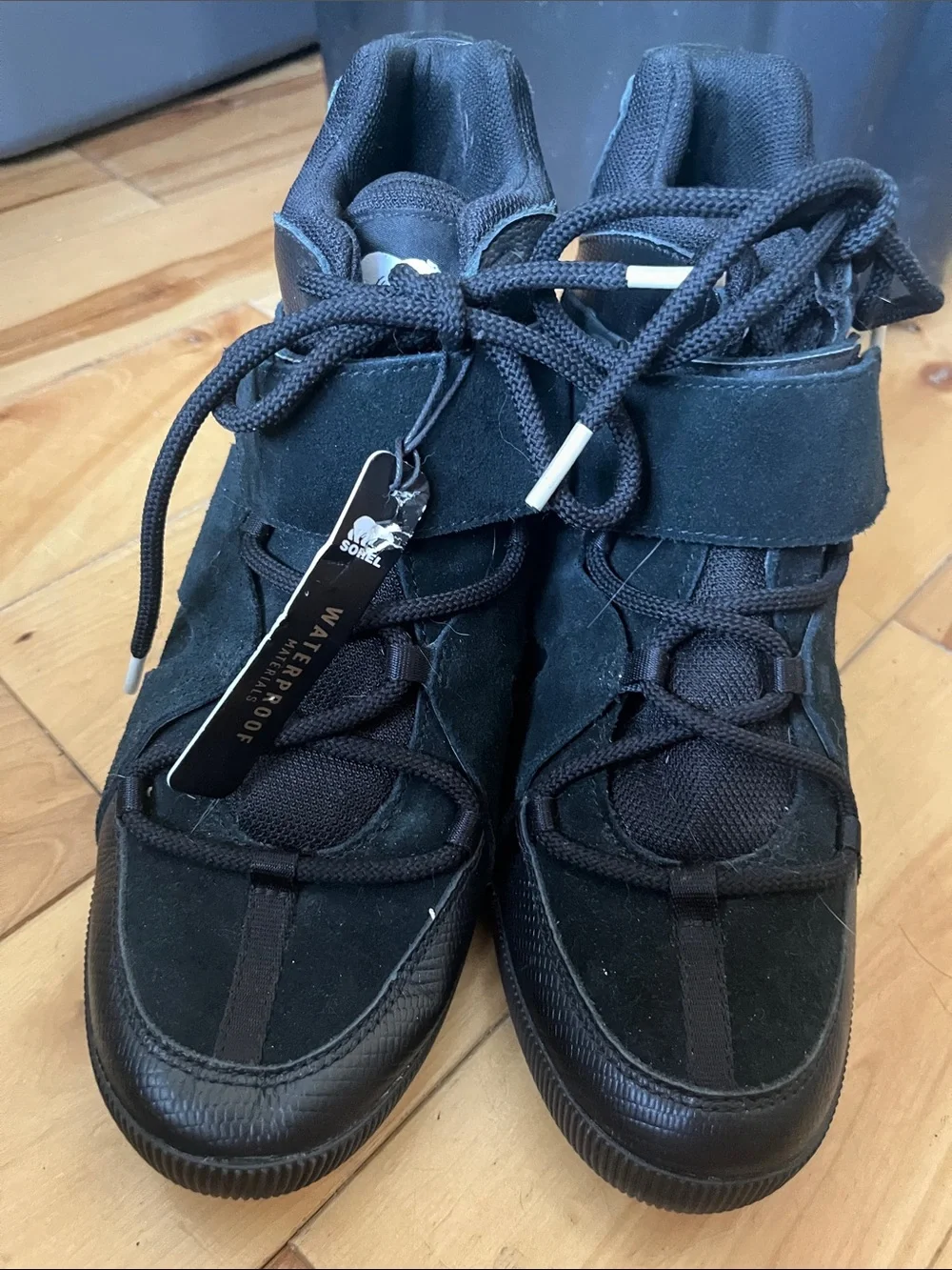 Women’s Black High-Top Suede Sneakers/booties